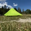 Deriere de la tente ficelle anti-vent