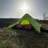 Tente gonflable avec dedans 2 sac de couchage 0 à 5°