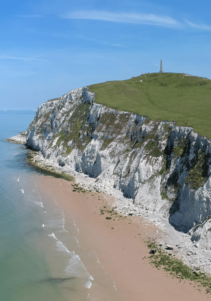 Panorama spectaculaire des falaises blanches du Cap Blanc-Nez sur la Côte d'Opale