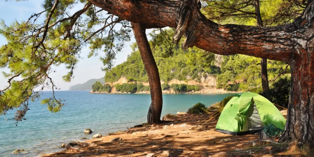 Bivouac plage tente france