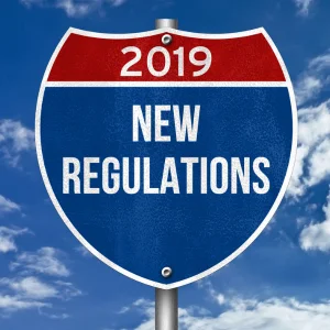 Panneau bleu avec noté réglementation bivouac.